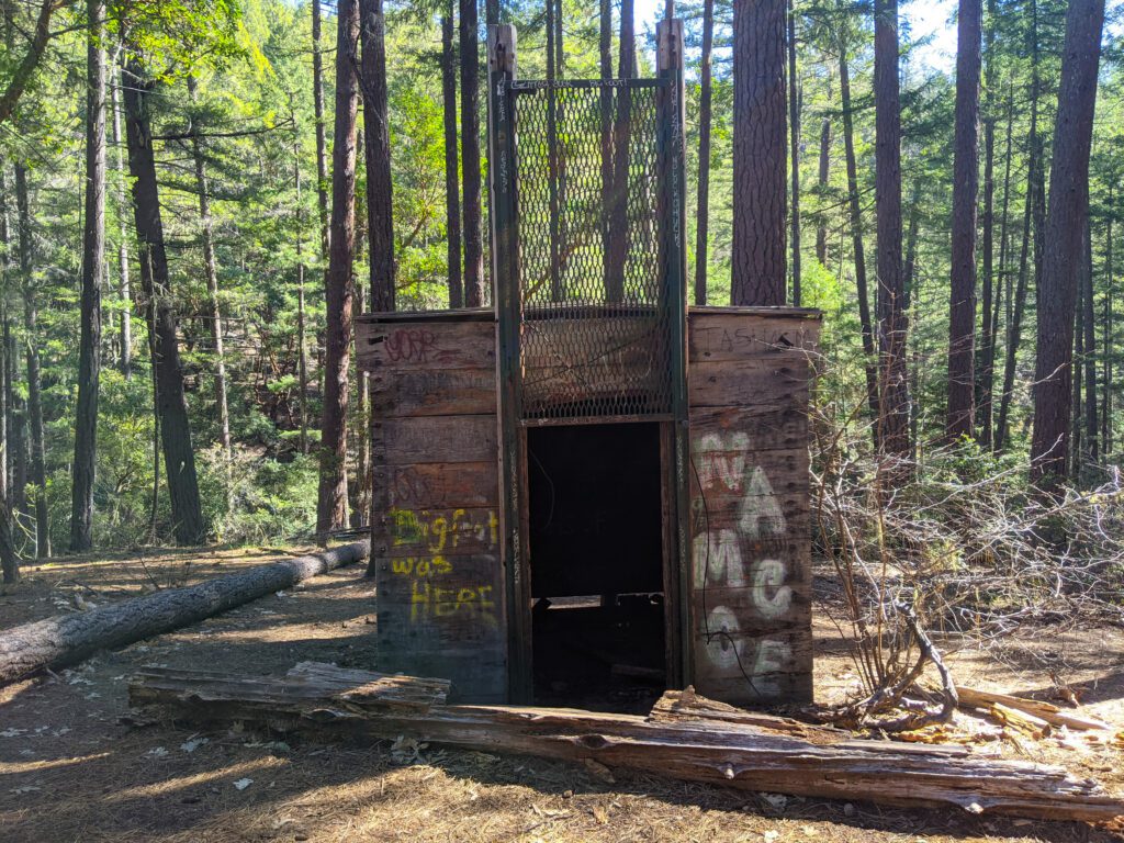 Bifgoot Trap - Jacksonville, Oregon - Applegate Wildflower Hikes - Bigfoot Trap - Jacksonville - What to do in Southern Oregon - Travel