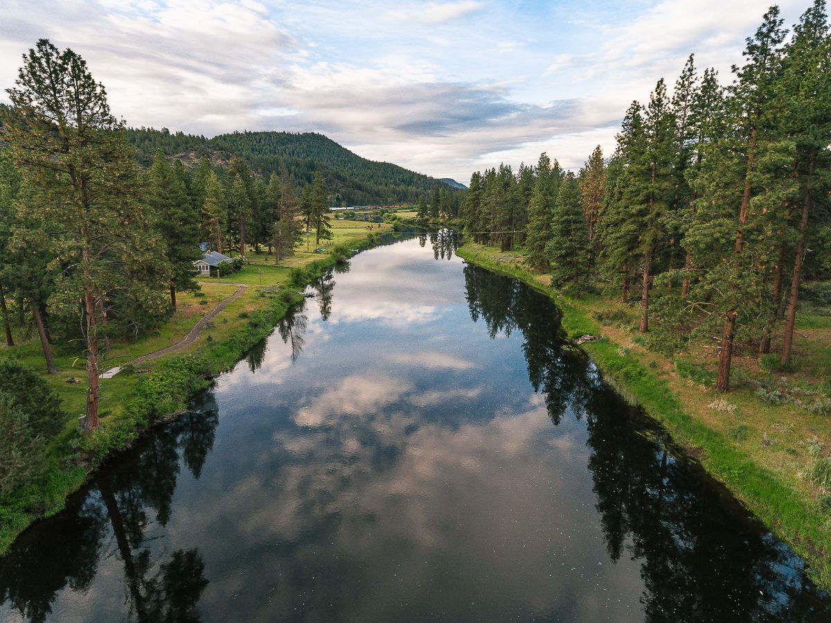 Lonesome Duck Ranch, Williamson River, Chiloquin Oregon.
Photo: Jak Wonderly