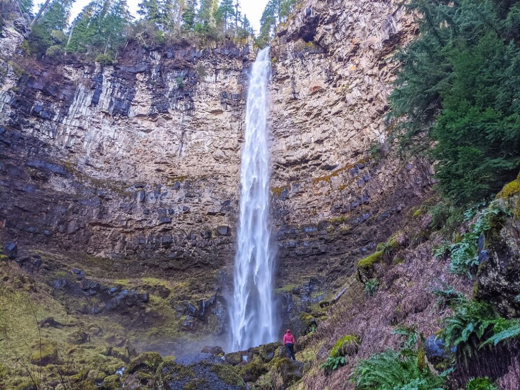 Watson Falls Hiking to Watson Falls - Roseburg - Travel - photo by What to do in Southern Oregon