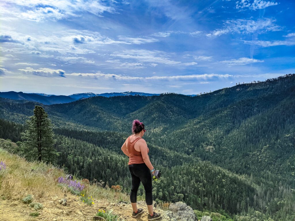 Southern Oregon Wildflower Hikes - East Applegate Ridge Trail - Jacksonville - What to do in Southern Oregon