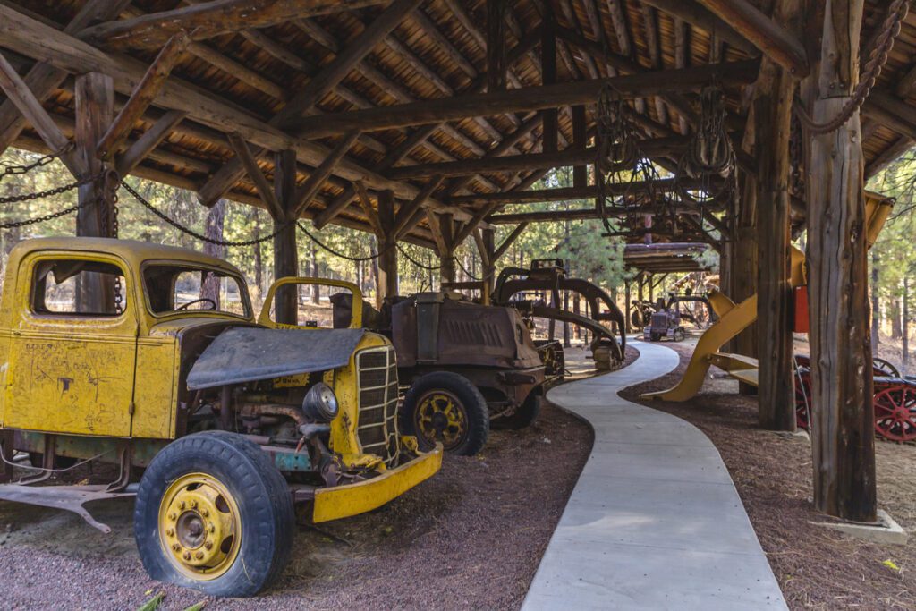 Gateway to Crater Lake Series: Adventures in the Communities Southeast of Crater Lake