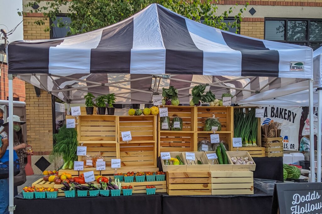 farmers market booth design